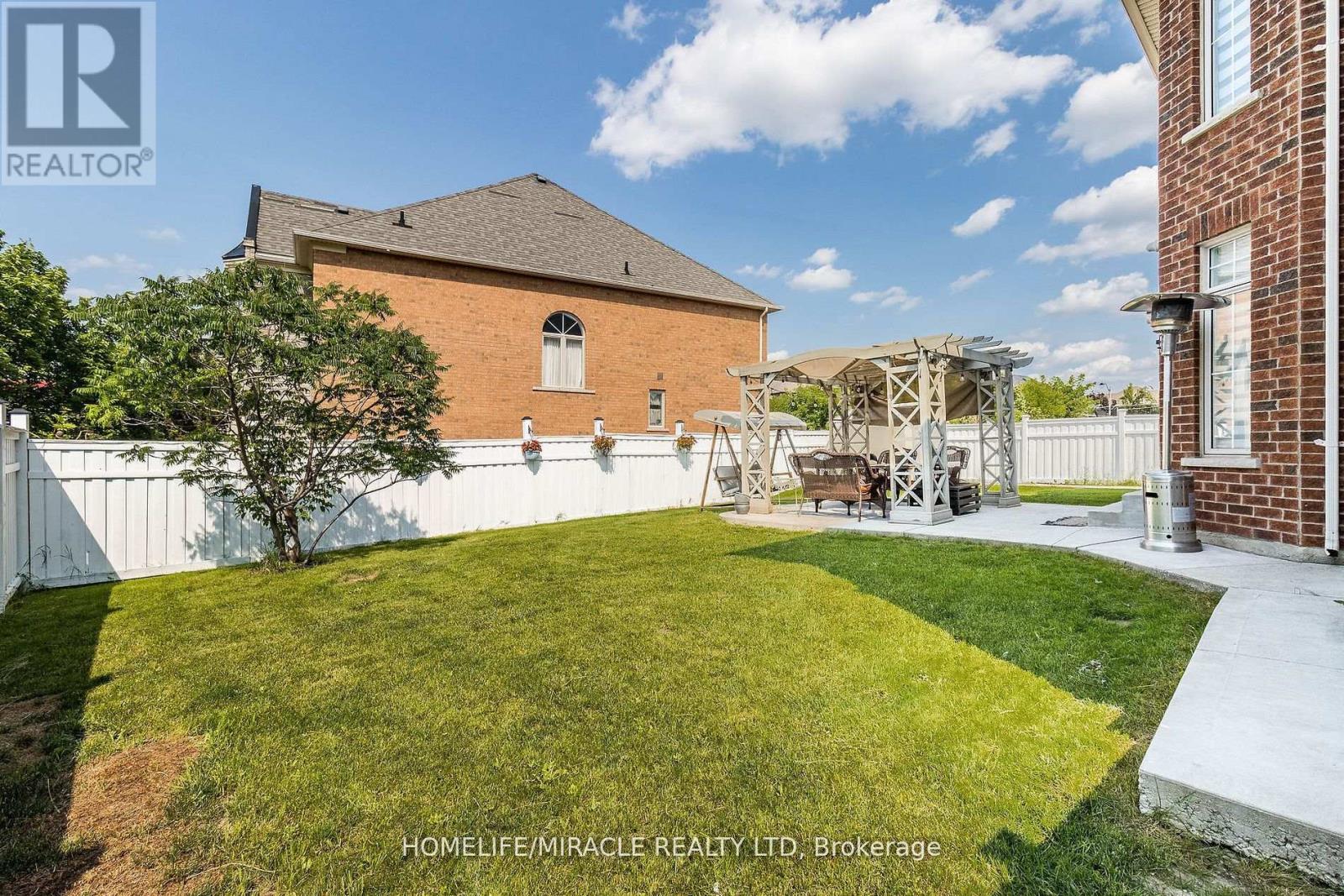 19 VALLEYSIDE TRAIL - 40