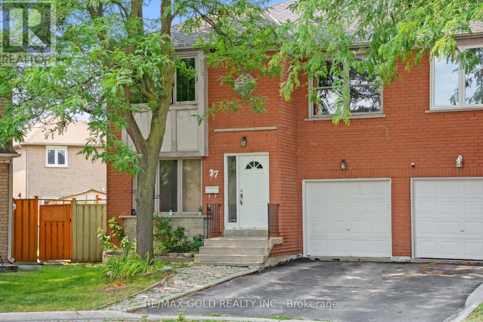 27 LOFTY PINES PLACE - 2