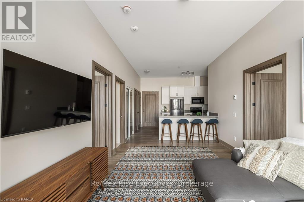 #110 820 GARDINERS ROAD - 11