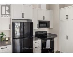 110 - 820 Gardiners Road, Kingston, ON K7M3X9 Photo 8