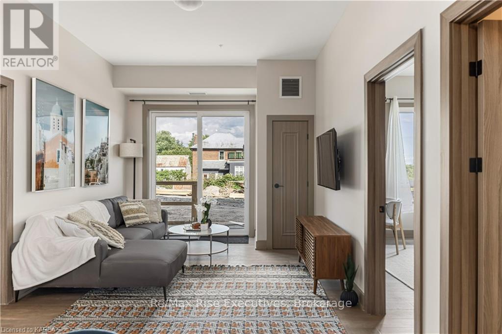 #207 820 GARDINERS ROAD - Image 17
