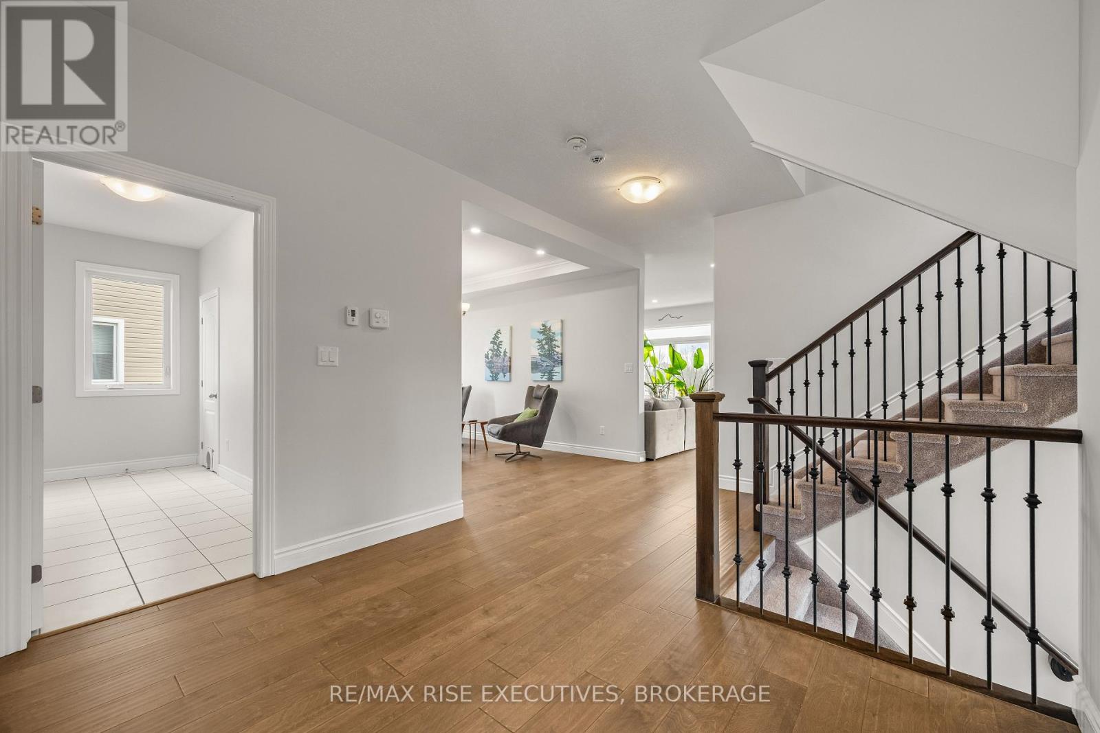 483 BETH CRESCENT - 10