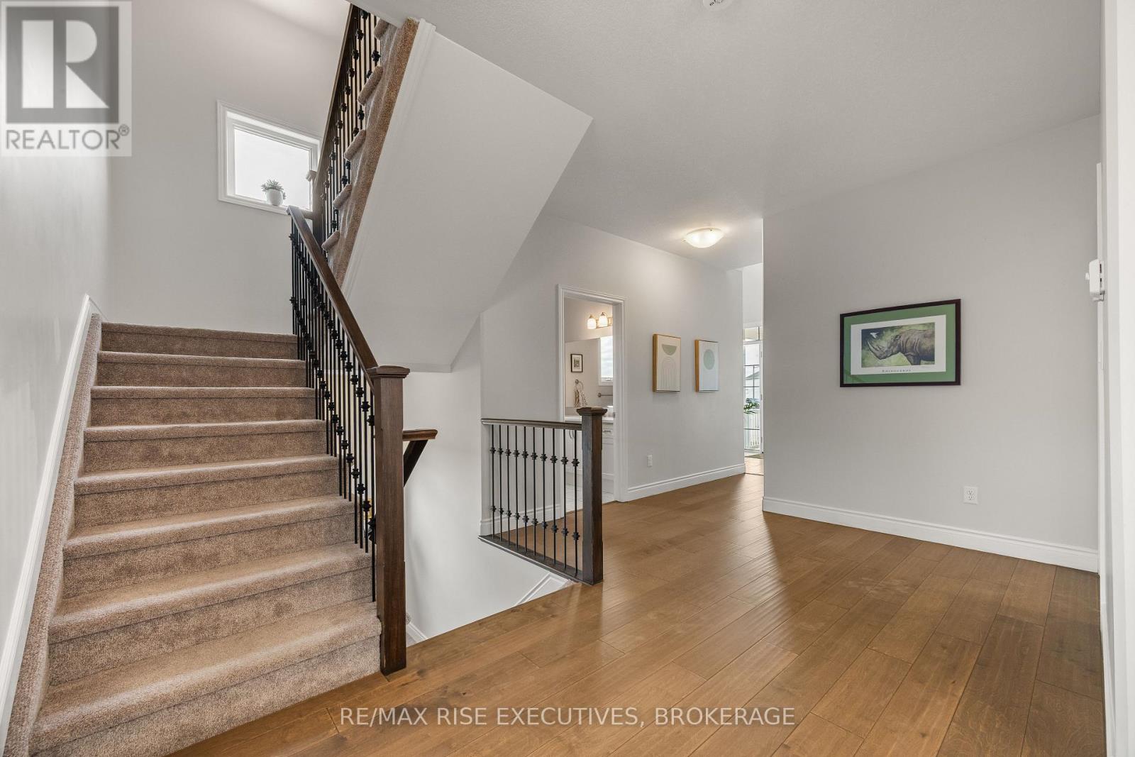 483 BETH CRESCENT - 11