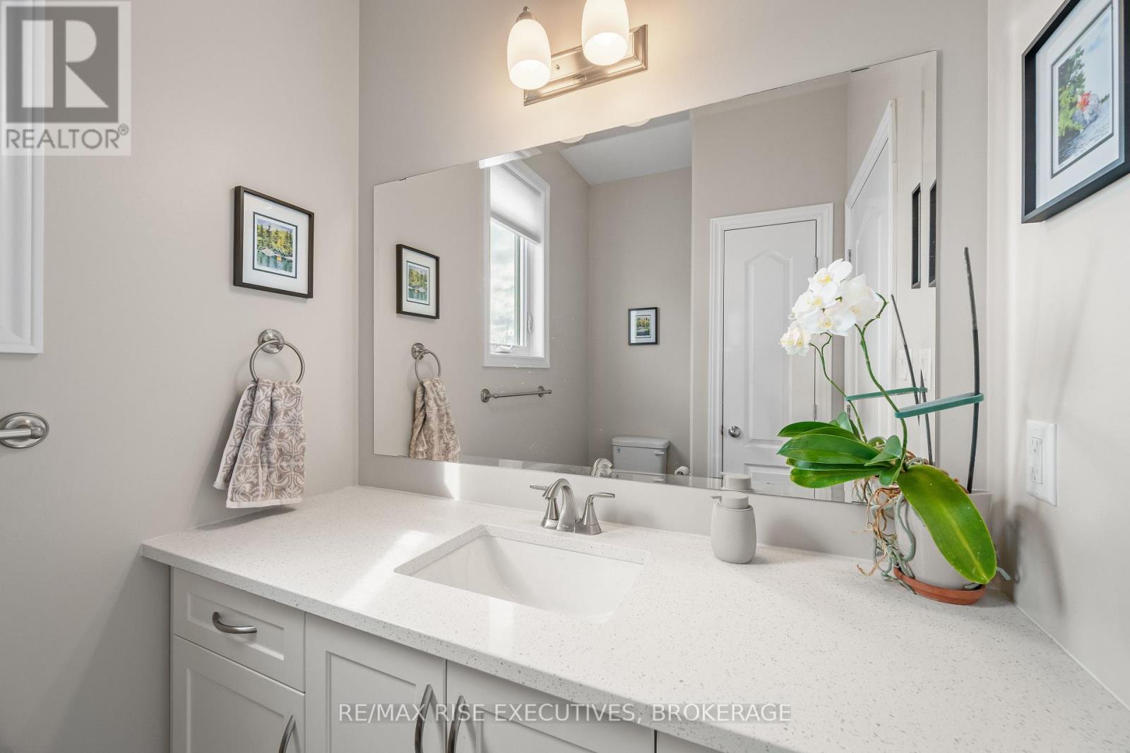 483 BETH CRESCENT - 12