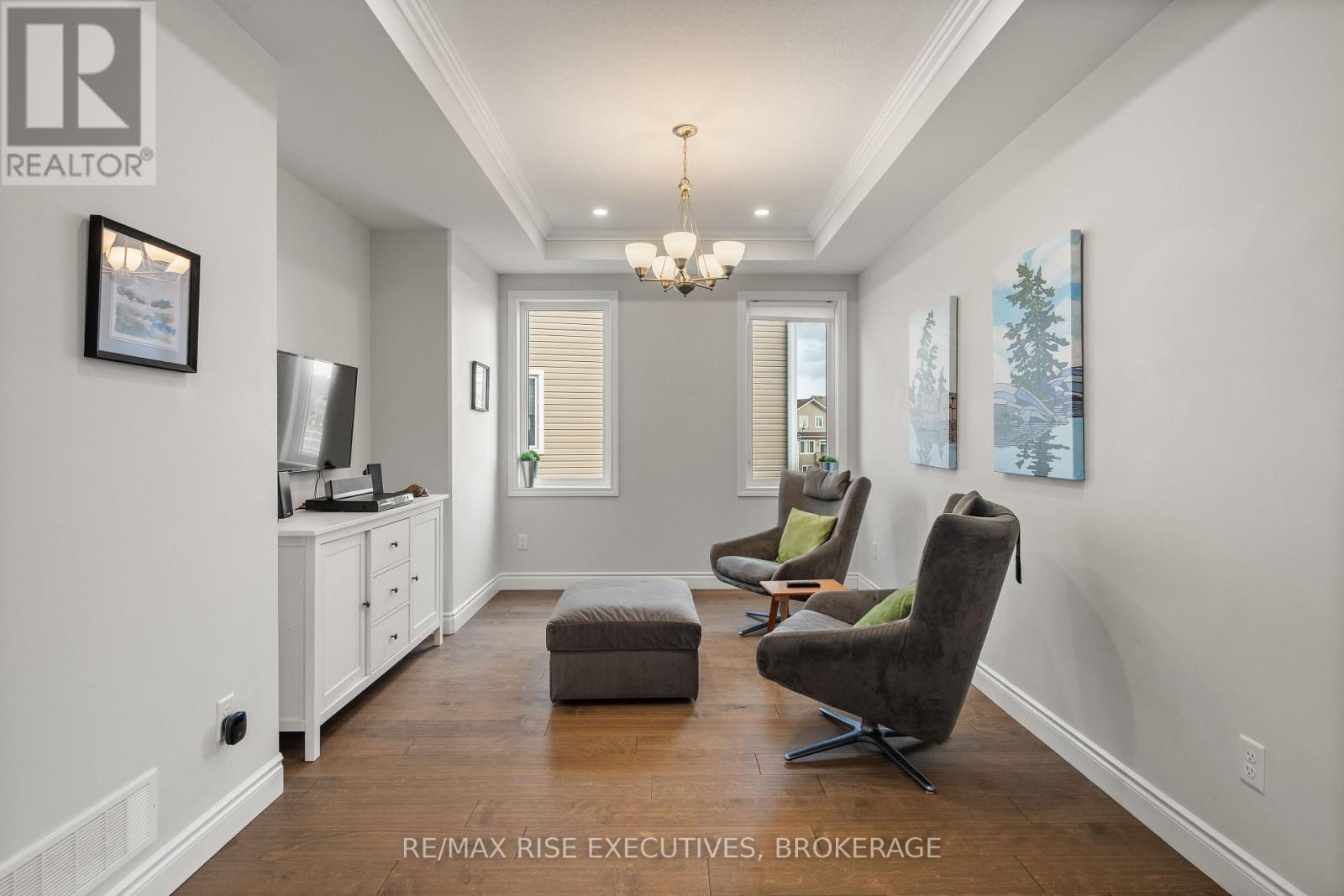 483 BETH CRESCENT - 14