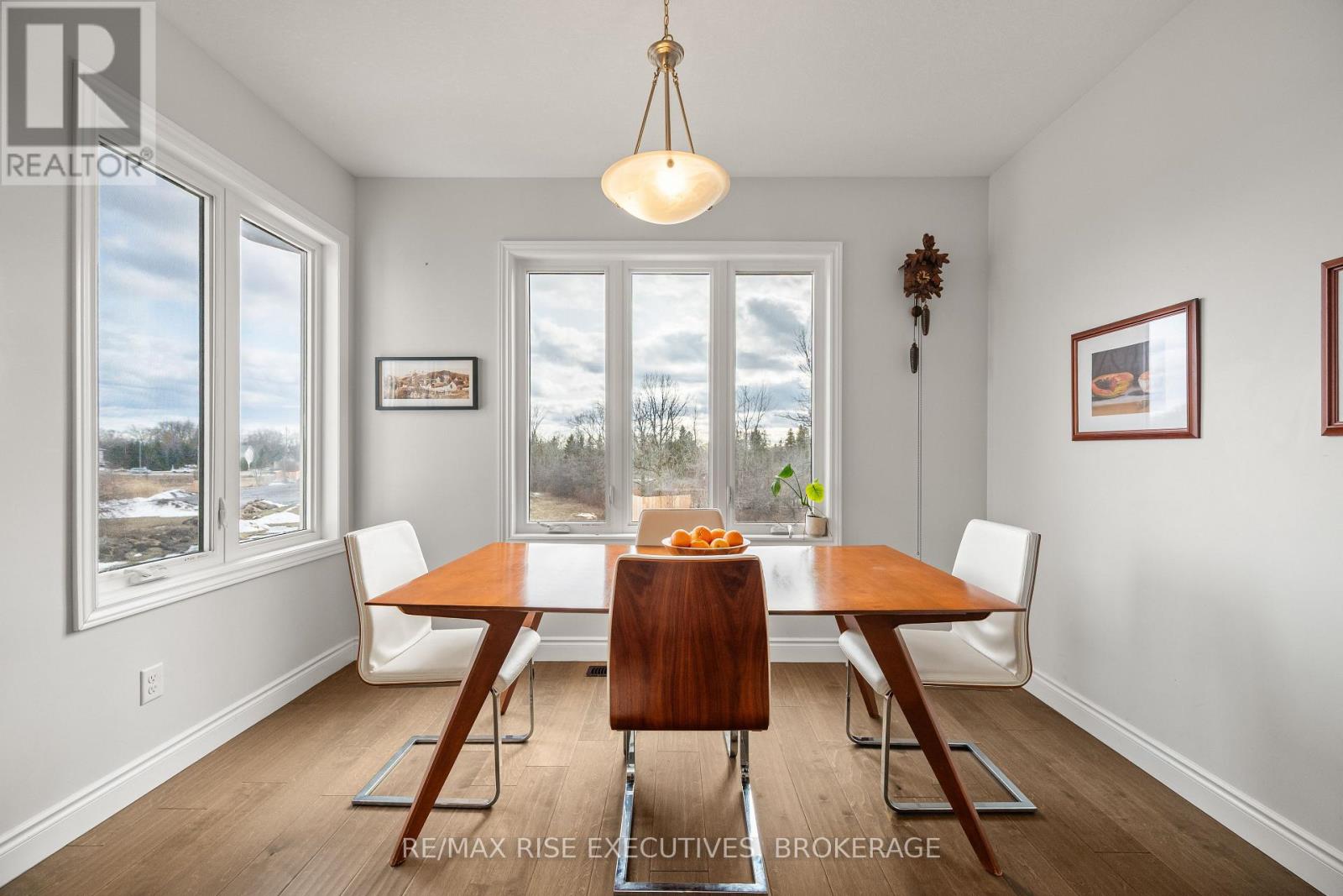 483 BETH CRESCENT - 25