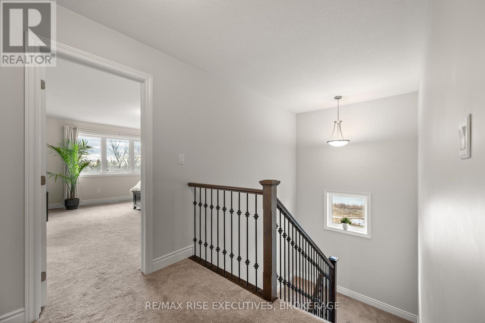 483 BETH CRESCENT - 26