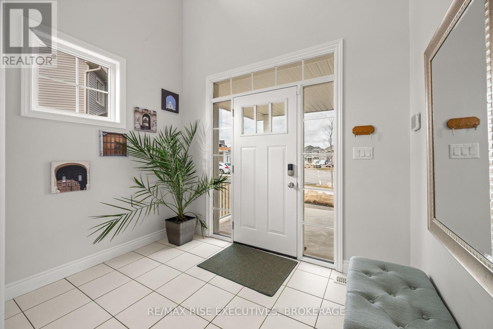 483 BETH CRESCENT - 9