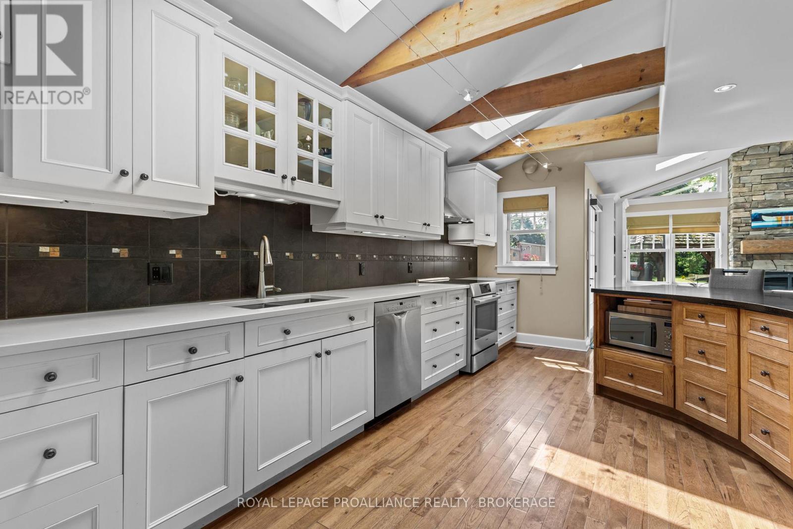 94 MACDONNELL STREET N - Image 15