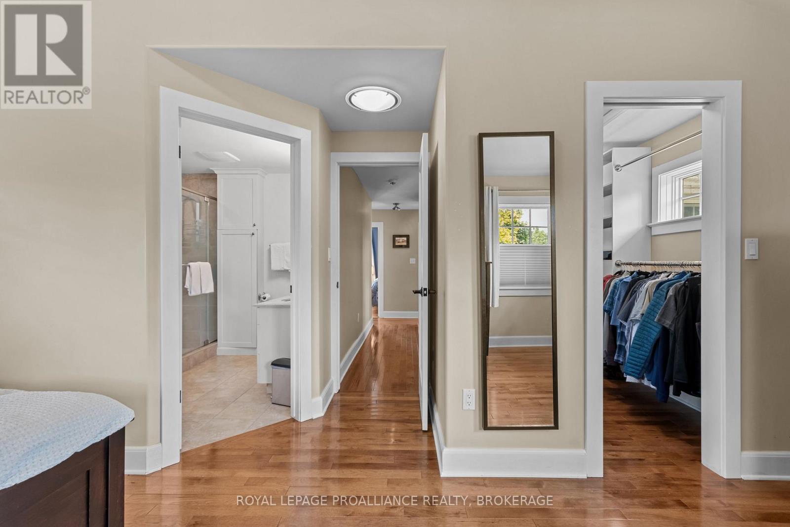 94 MACDONNELL STREET N - 30