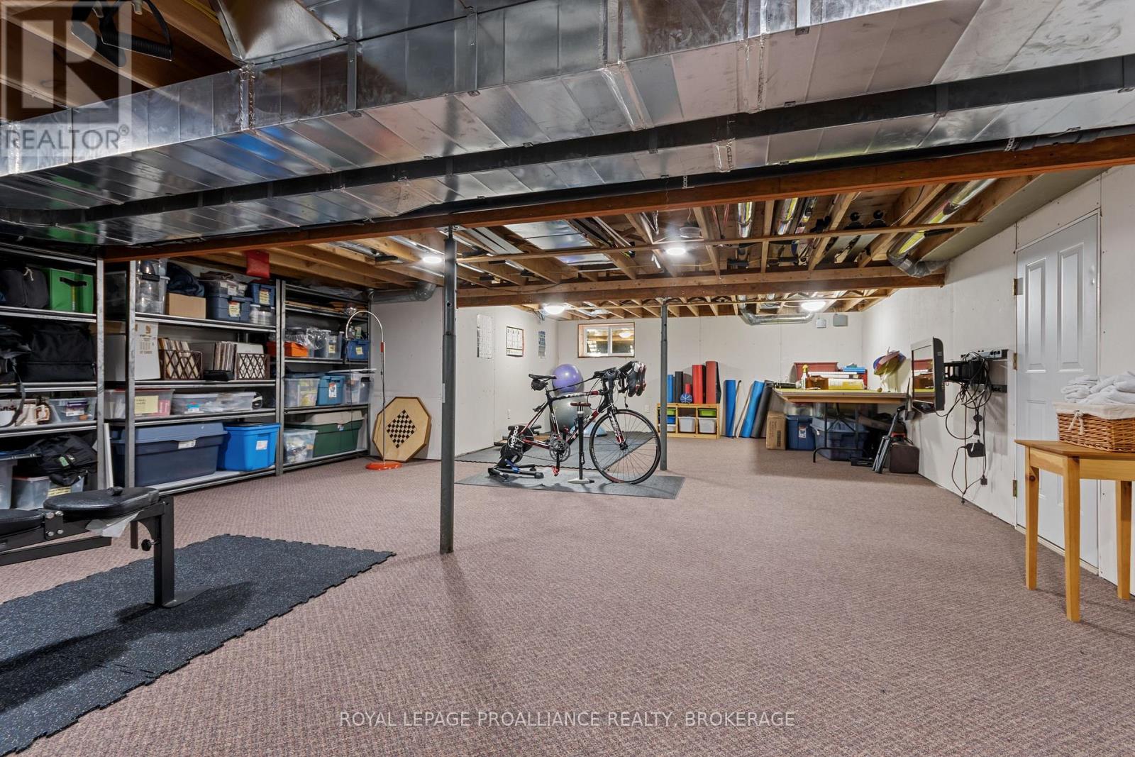 94 MACDONNELL STREET N - Image 40