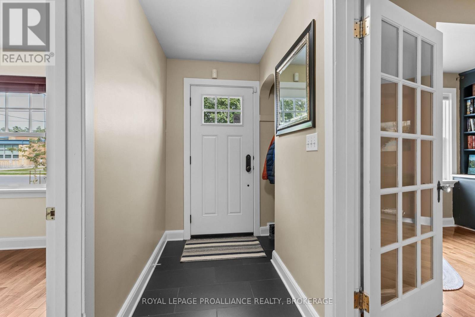 94 MACDONNELL STREET N - Image 5