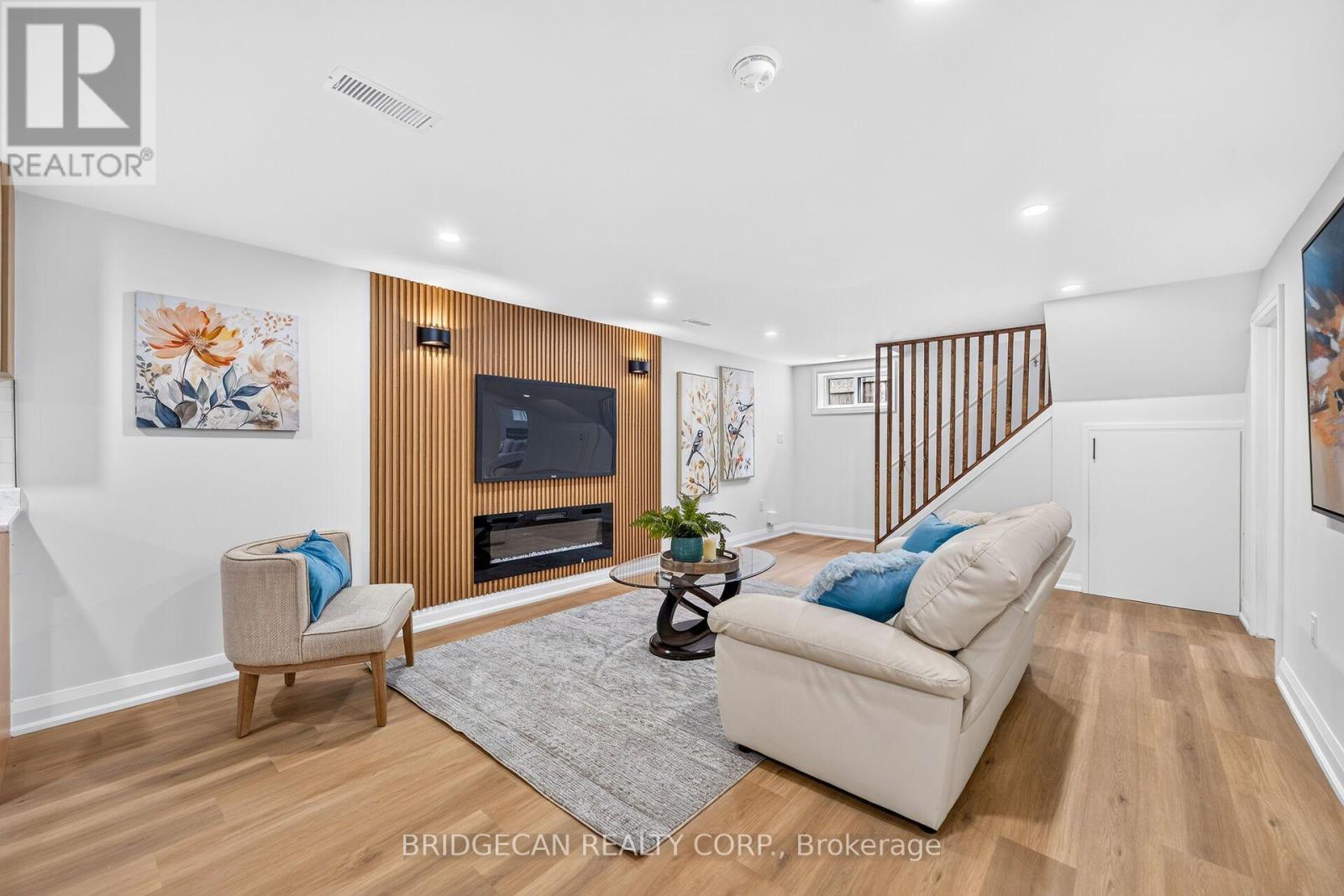 138 RENDELL BOULEVARD - Image 29