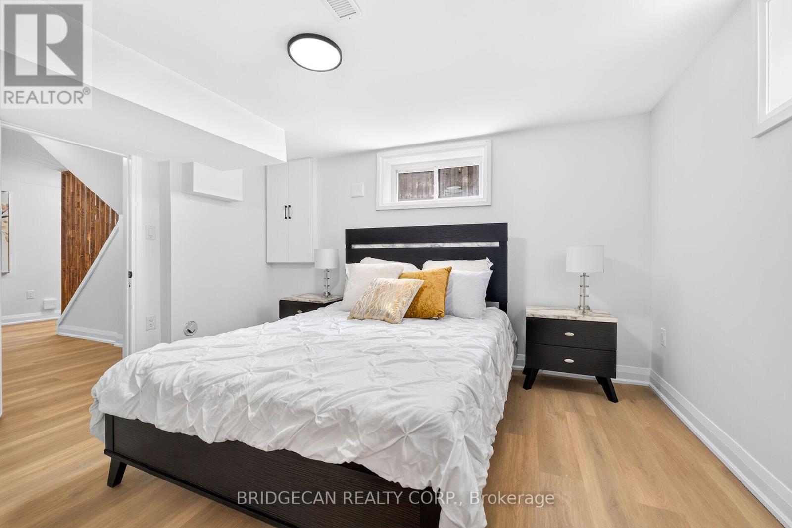 138 RENDELL BOULEVARD - Image 35