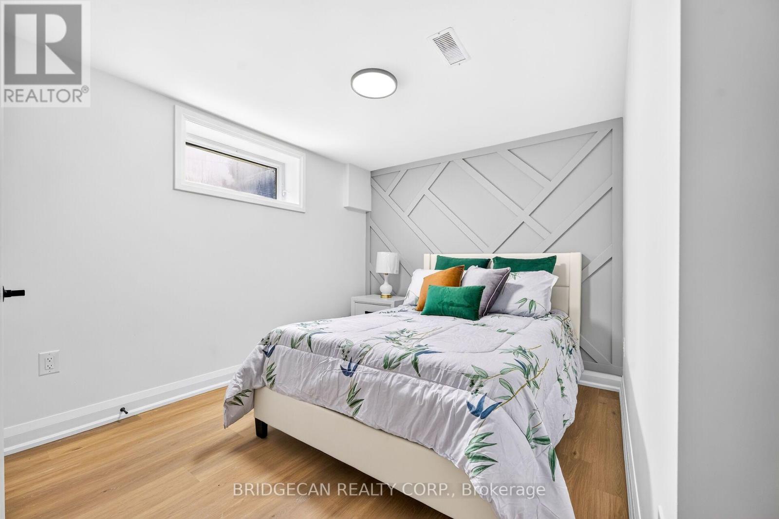 138 RENDELL BOULEVARD - Image 36