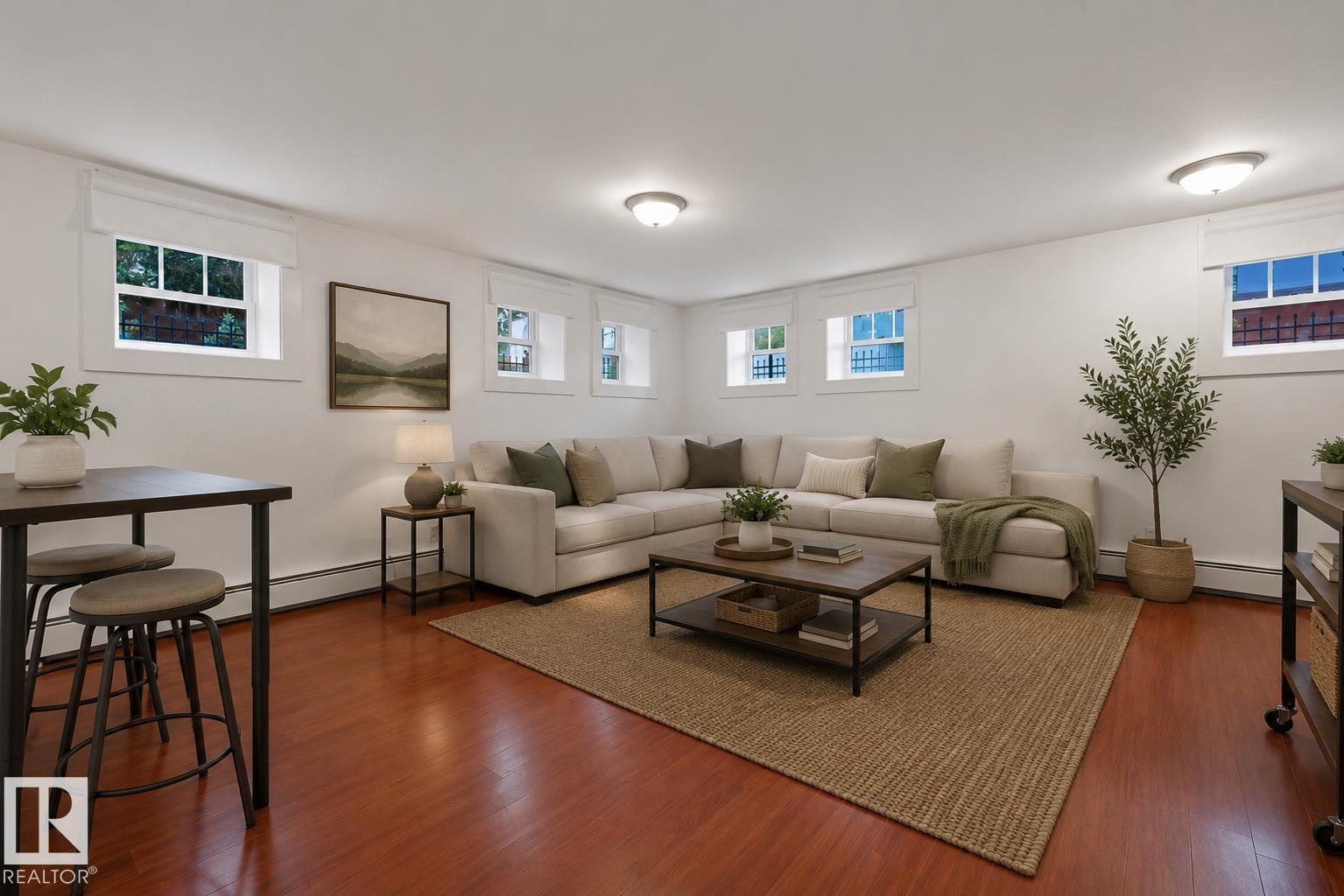 #3 9955 114 ST NW, Wîhkwêntôwin, Edmonton photo 4