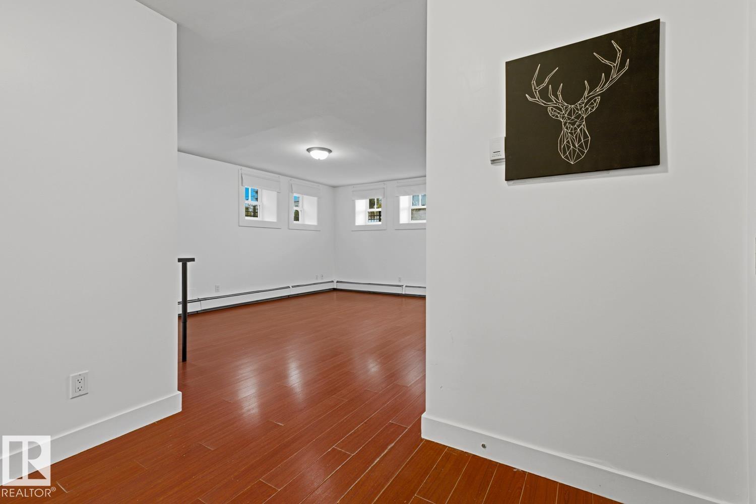 #3 9955 114 ST NW, Wîhkwêntôwin, Edmonton photo 3