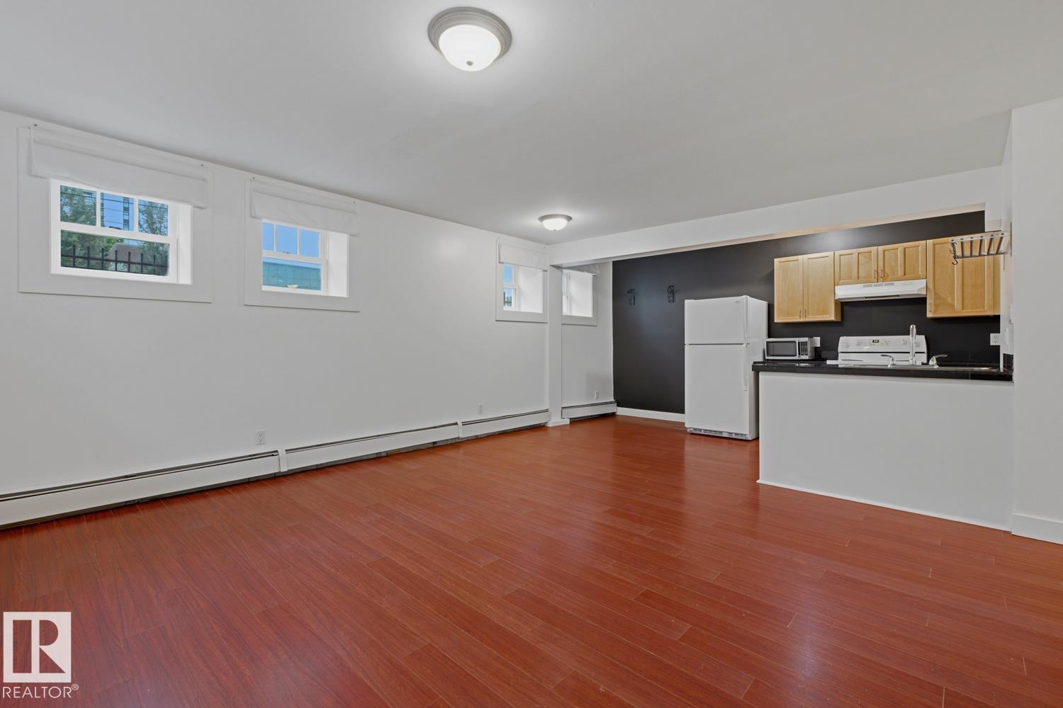 #3 9955 114 ST NW - 9
