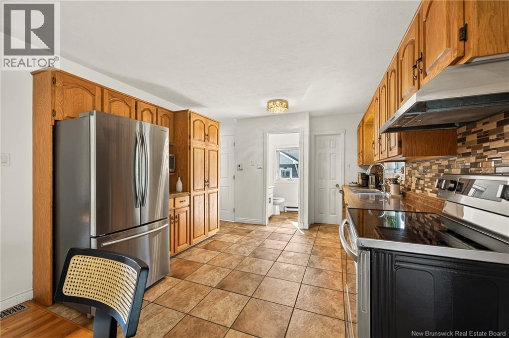 627 Acadie Avenue - 16