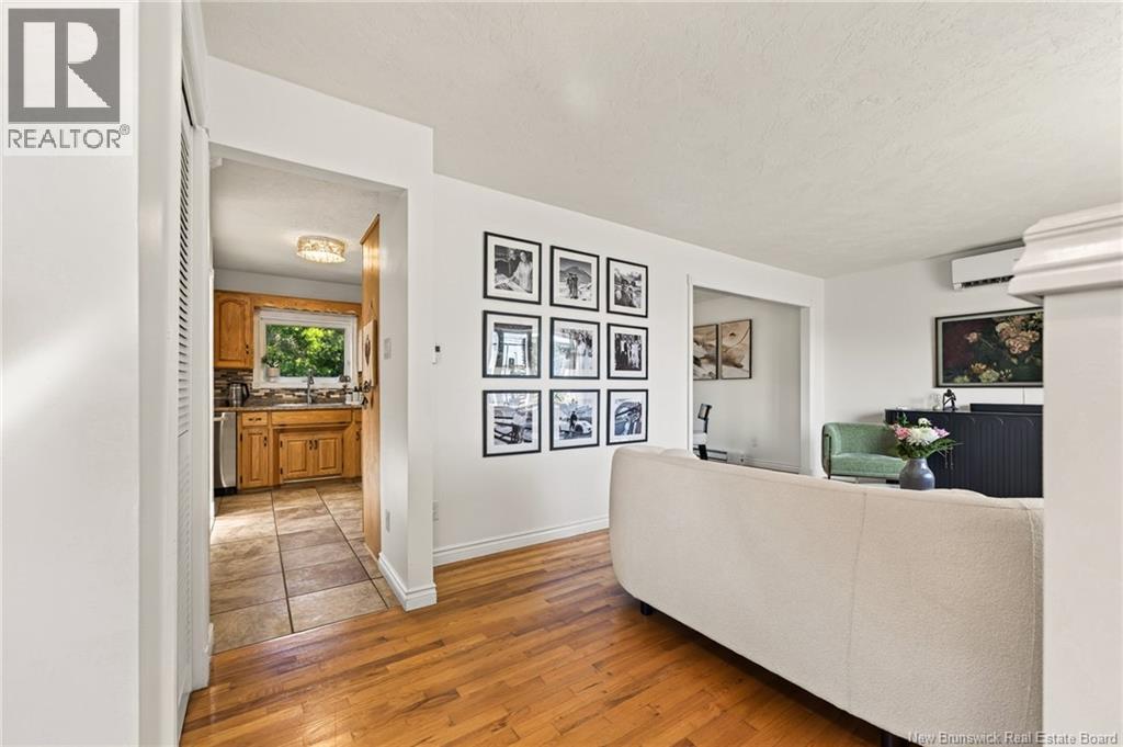 627 Acadie Avenue - 5