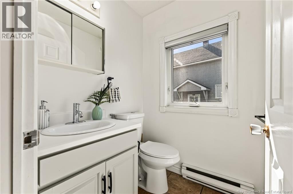 627 Acadie Avenue - 21