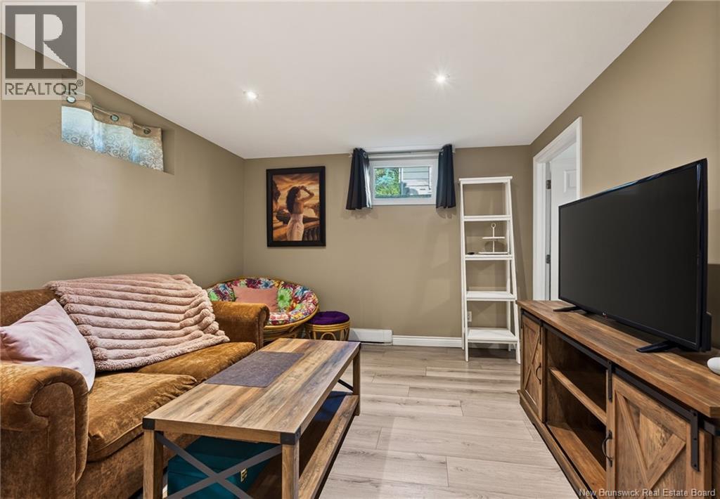 627 Acadie Avenue - 42