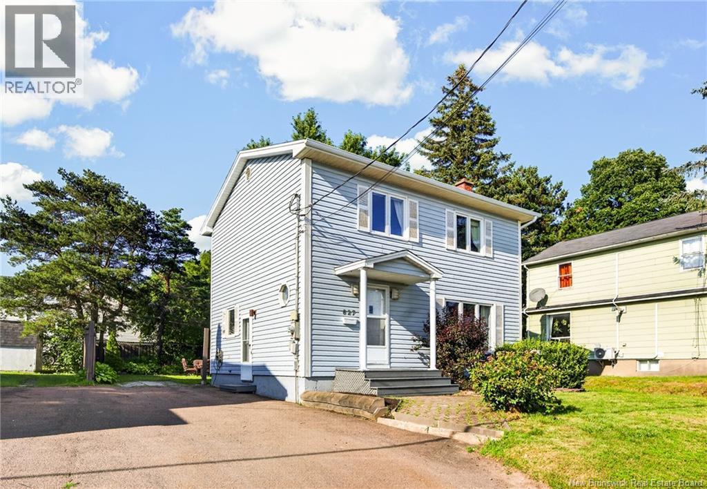 627 Acadie Avenue - 50