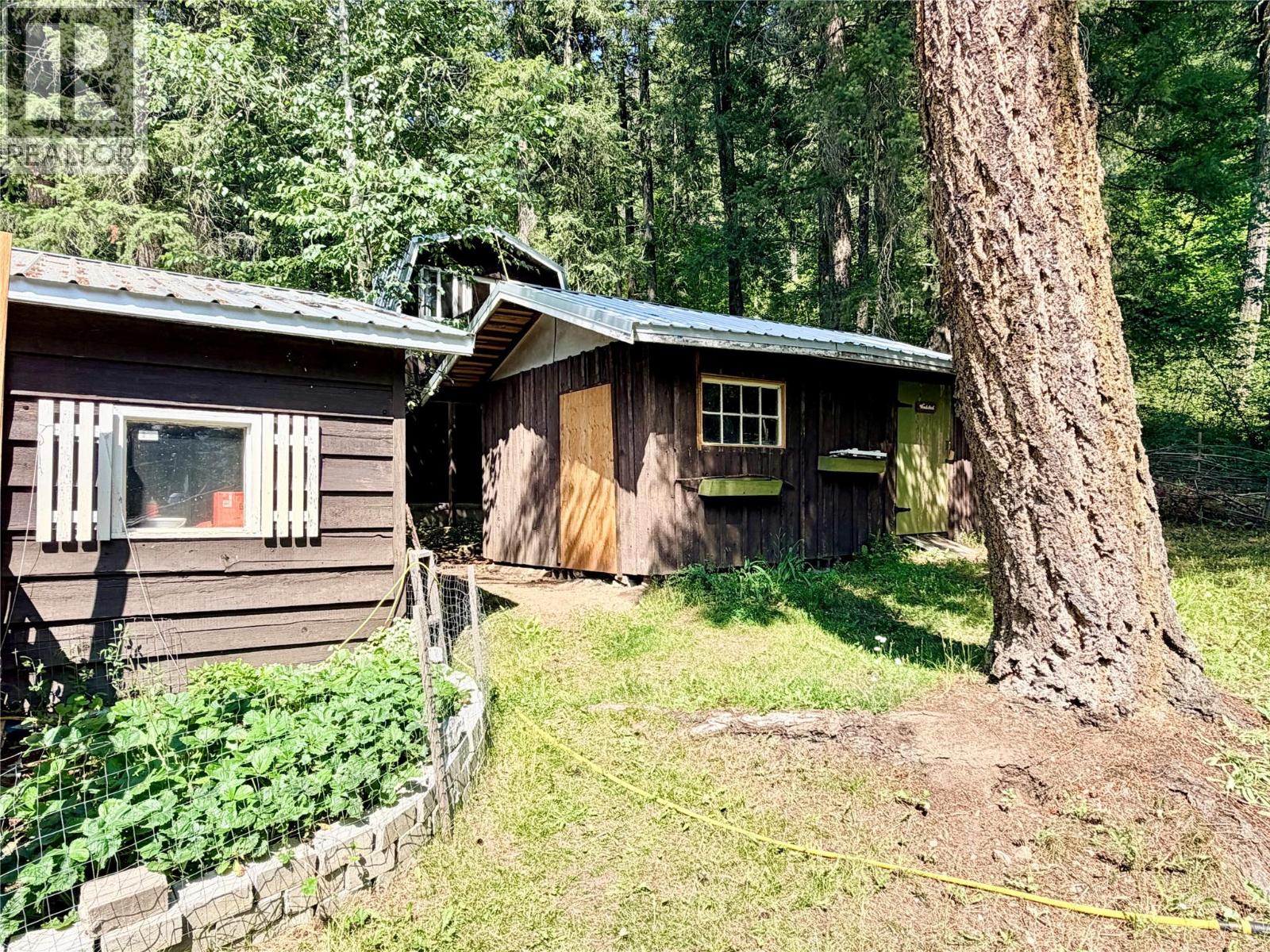 541 24 Highway - 51
