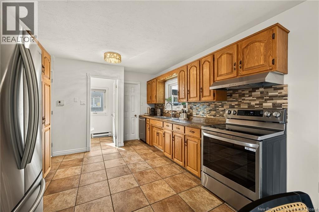 627 Acadie Avenue - 18