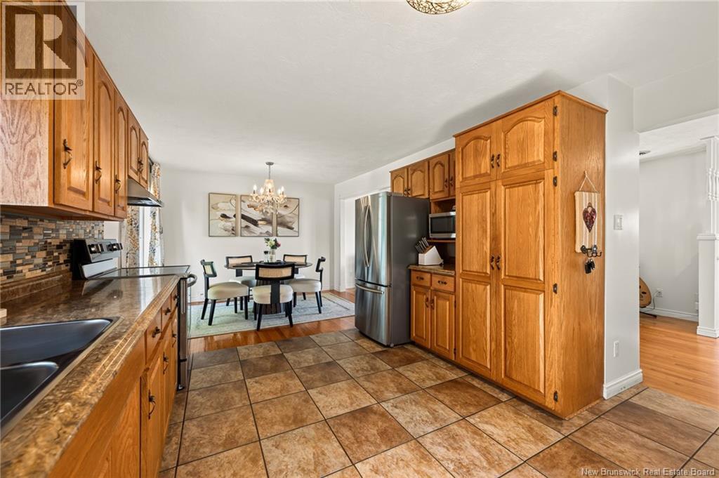 627 Acadie Avenue - 19