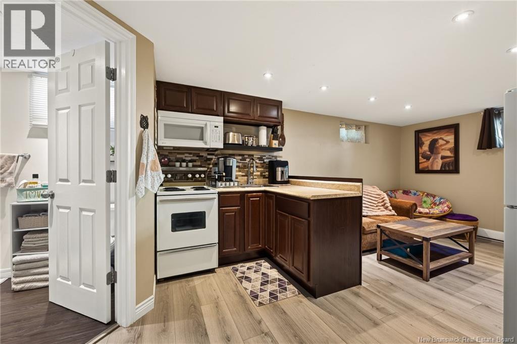 627 Acadie Avenue - 40