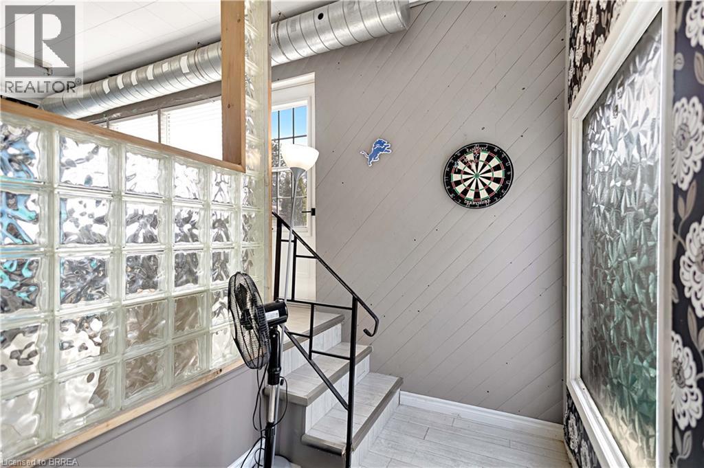 371 OTTAWA Street S - 19