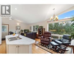 1990 Rena Rd, Nanoose Bay, BC V9P9B1 Photo 19
