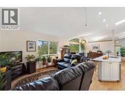 1990 Rena Rd, Nanoose Bay, BC V9P9B1 Photo 22