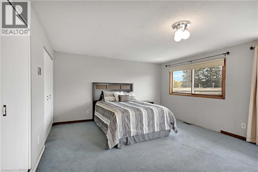 371 OTTAWA Street S - 22