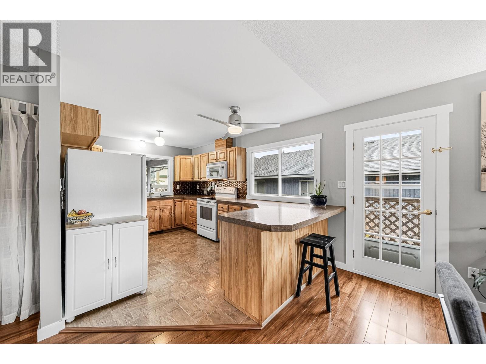 910 Alpine Way - Image 4