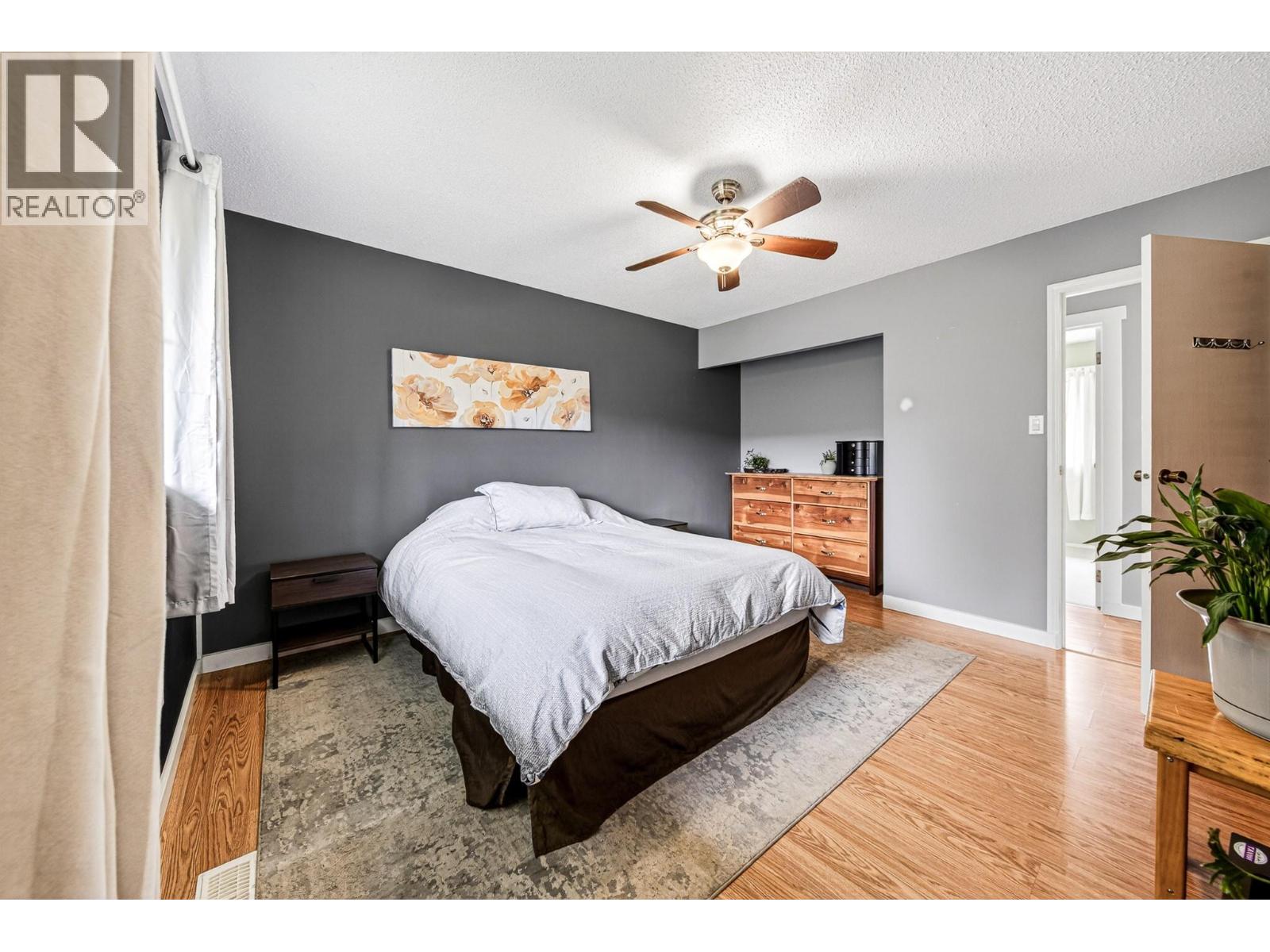 910 Alpine Way - 27
