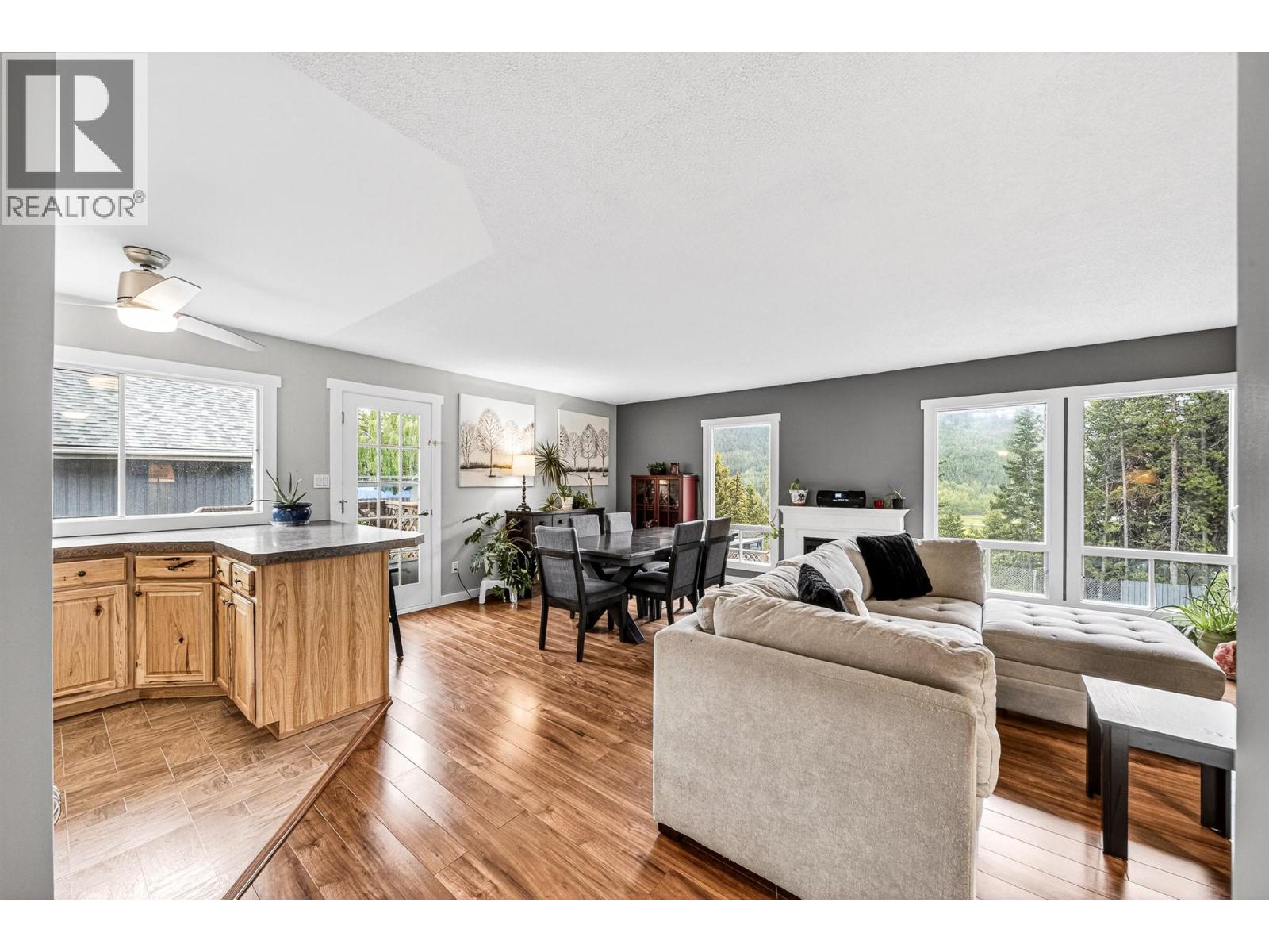 910 Alpine Way - 3