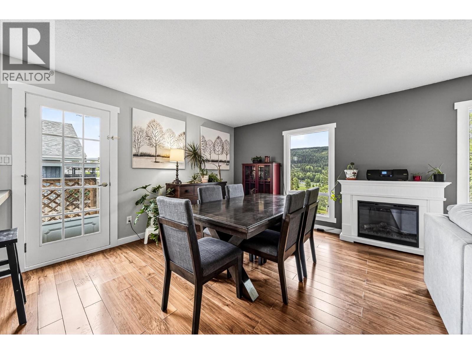 910 Alpine Way - 15