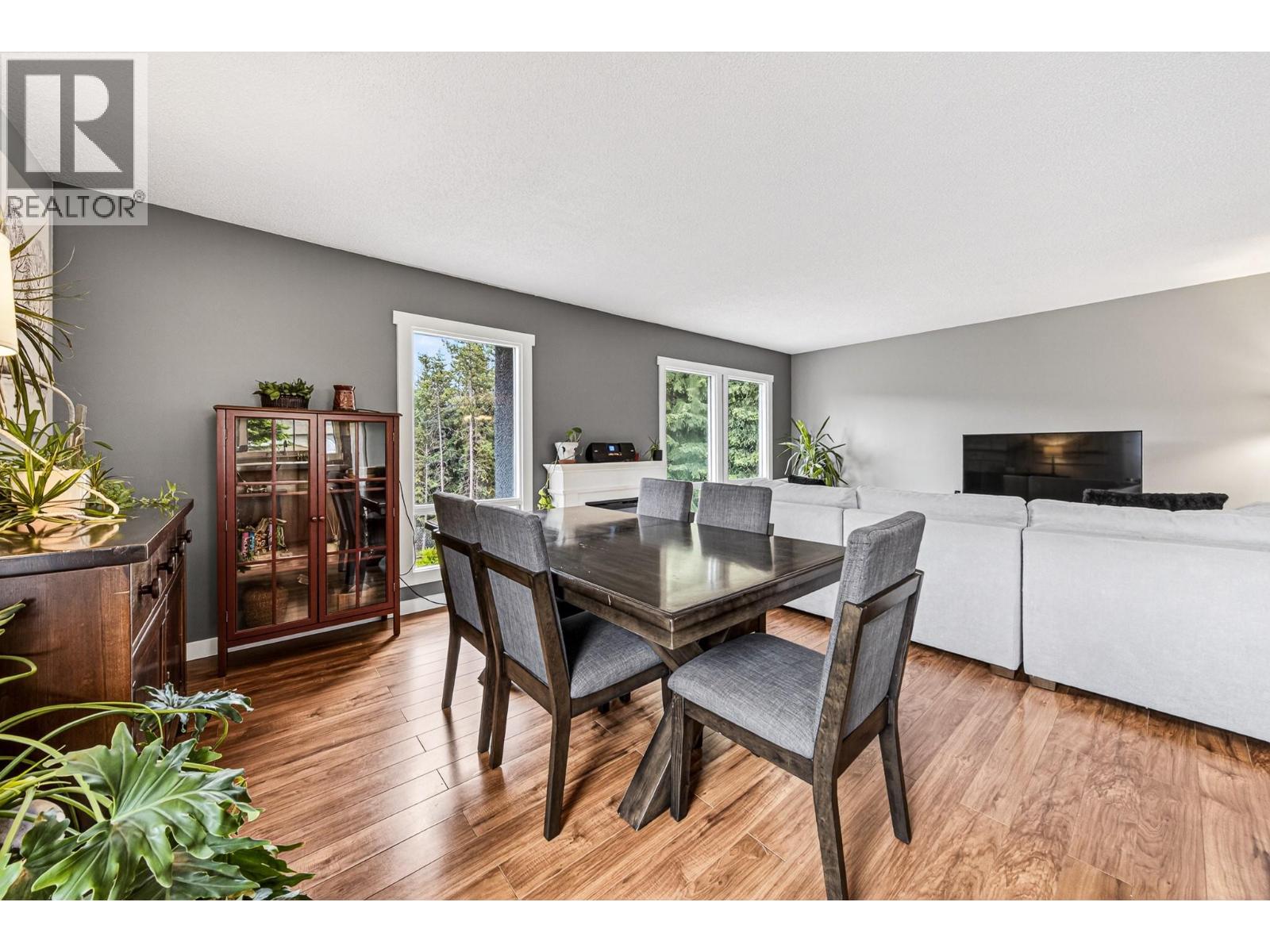 910 Alpine Way - 16