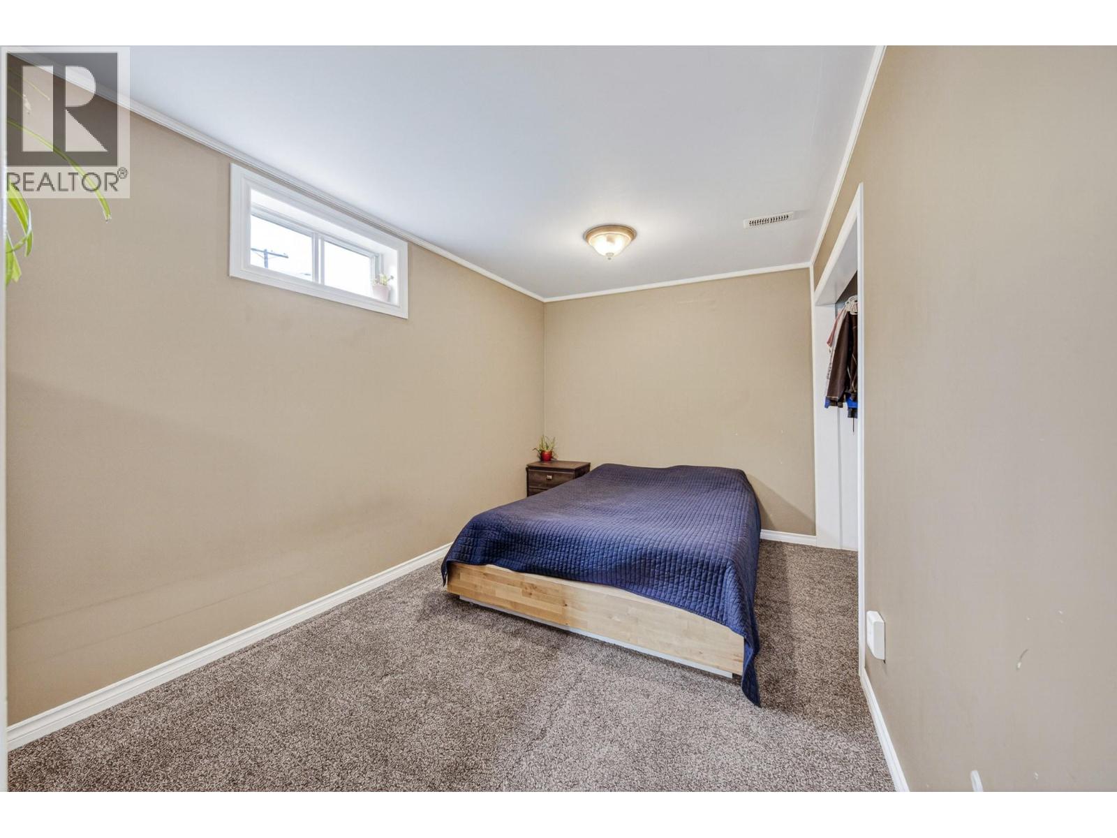 910 Alpine Way - 48