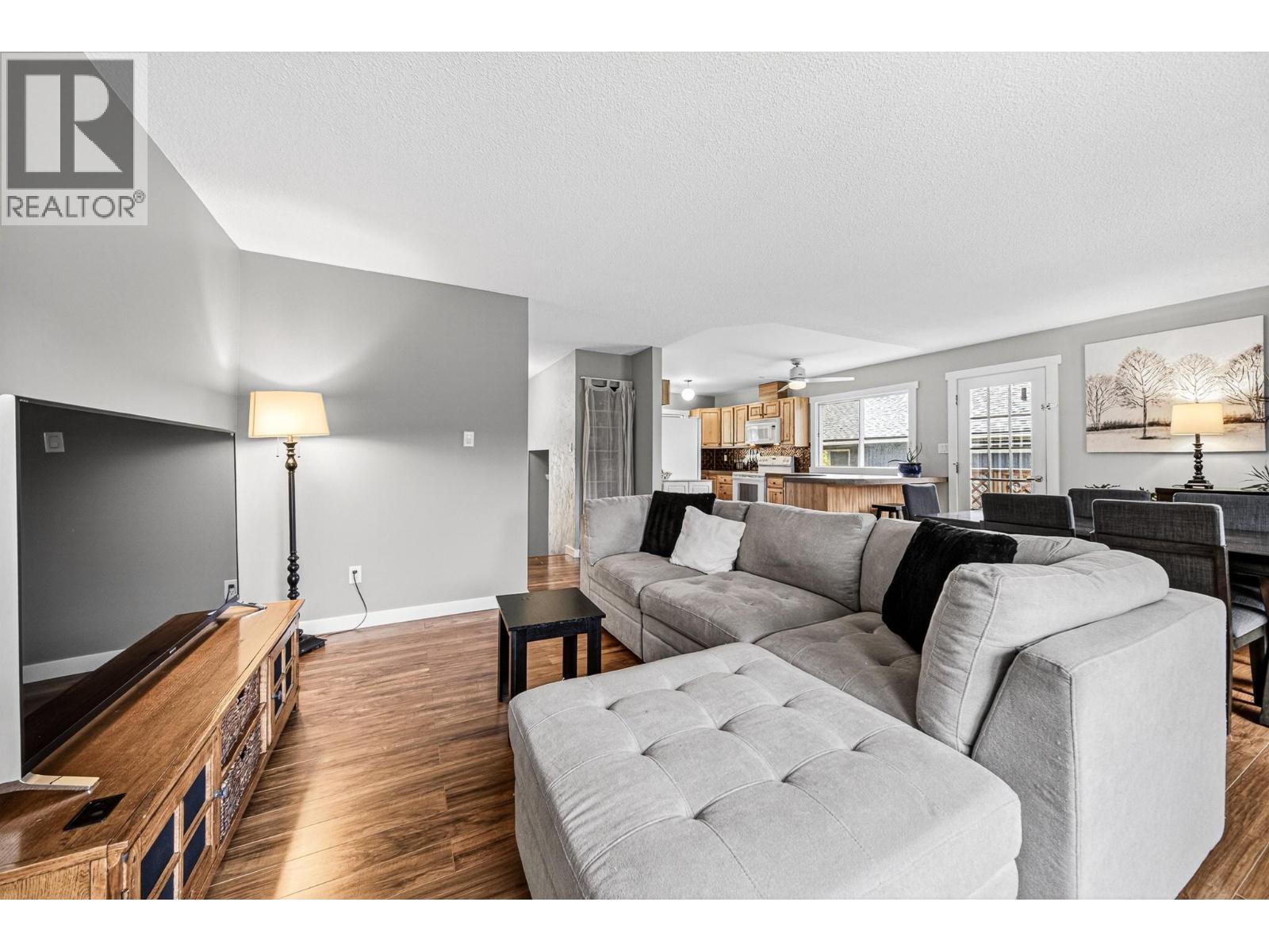 910 Alpine Way - Image 23