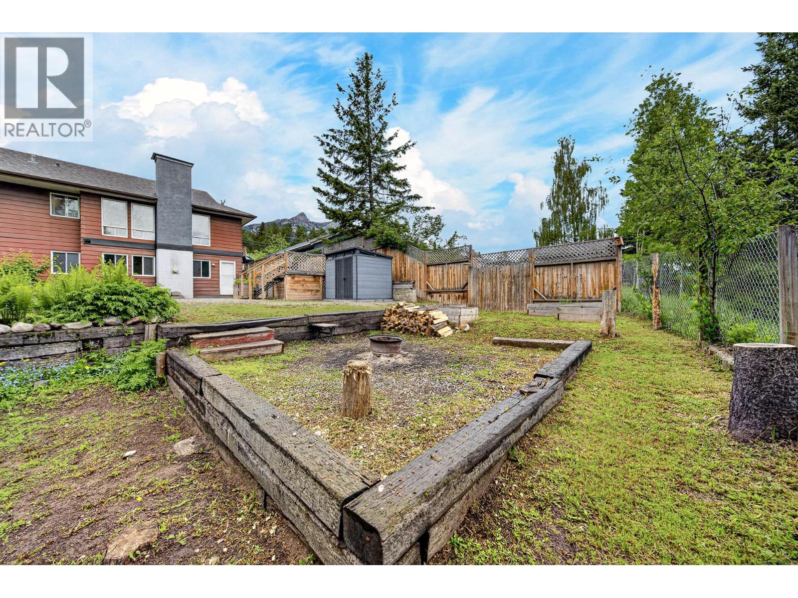 910 Alpine Way - 56