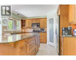 4518 Gallaghers Edgewood Court, Kelowna, BC V1W5B6 Photo 29