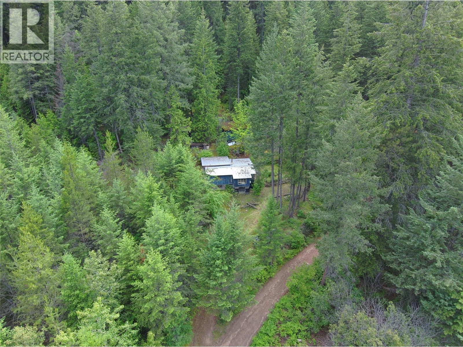 648 LOWER ARROW LAKE Road - 16