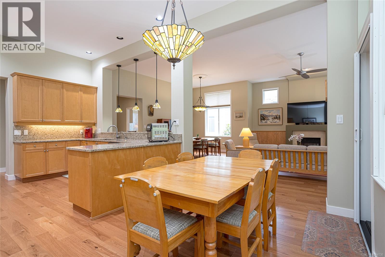 1384 Cape Cod Dr - 30
