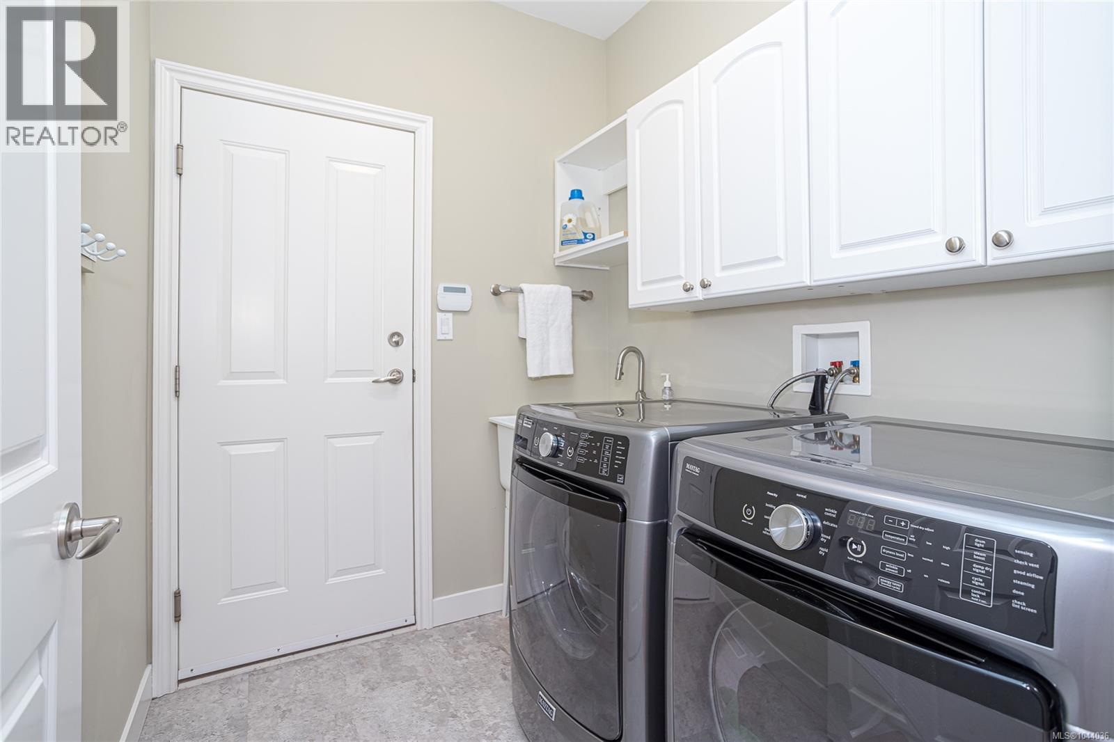 1384 Cape Cod Dr - 14