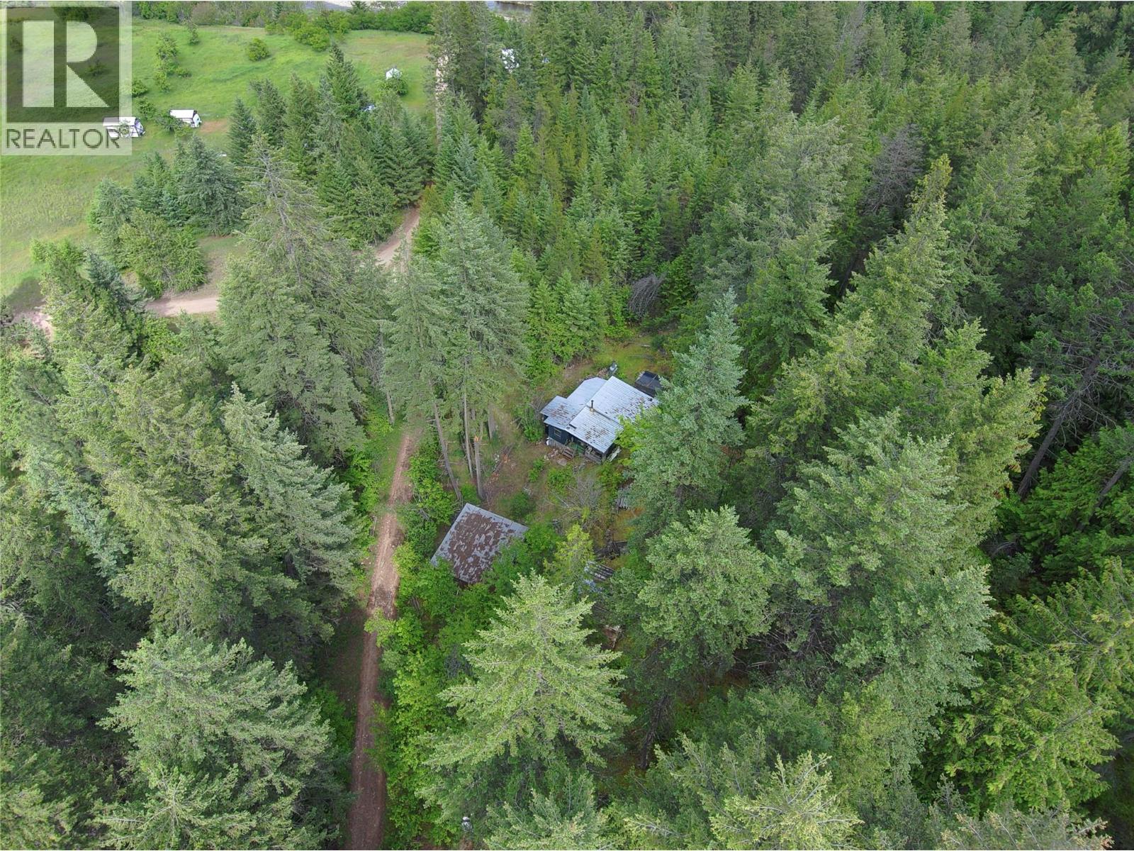648 LOWER ARROW LAKE Road - 13