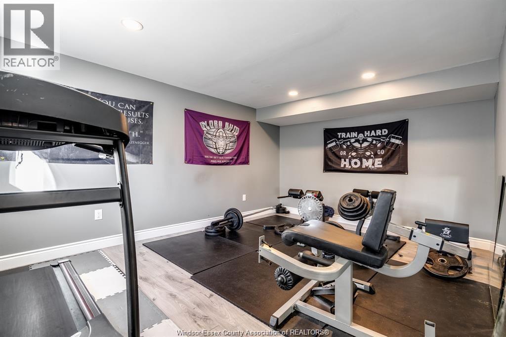 1631 CHERRYWOOD DRIVE - 32