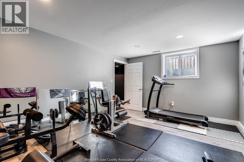 1631 CHERRYWOOD DRIVE - 33